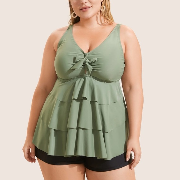 BloomChic Plus Size 2XL Knotted Front Ruffle Tiered Tankini Top us18-20 - Picture 1 of 7